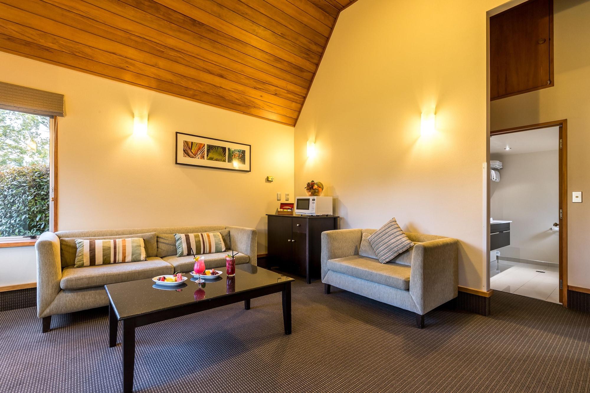 Distinction Te Anau Hotel & Villas Exterior foto