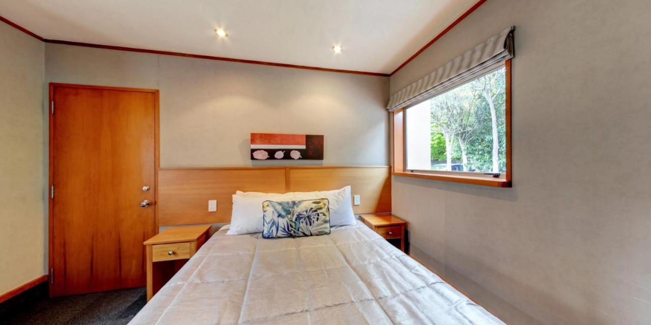 Distinction Te Anau Hotel & Villas Exterior foto