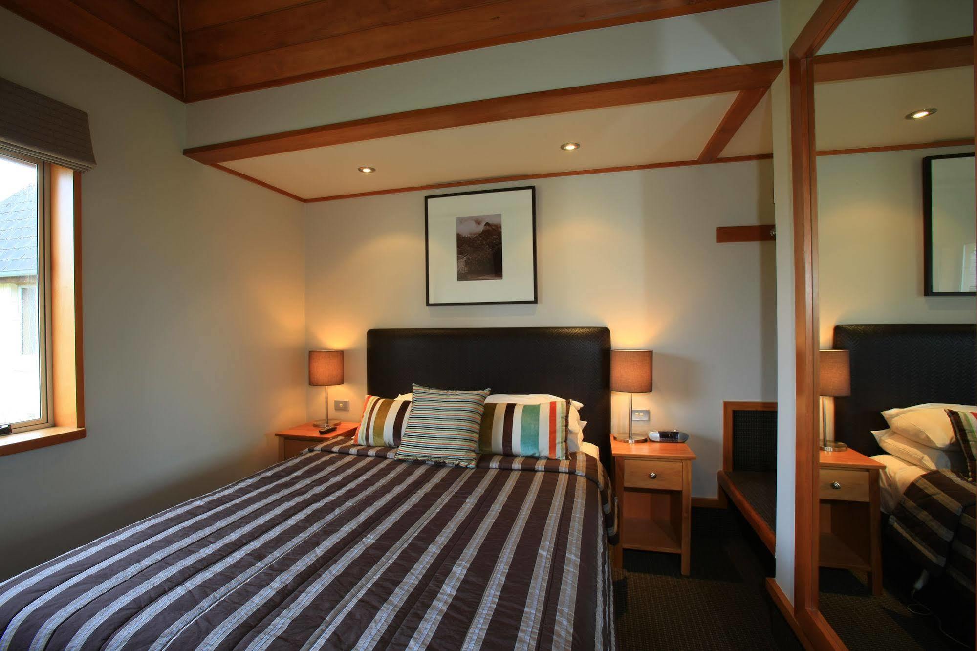 Distinction Te Anau Hotel & Villas Exterior foto